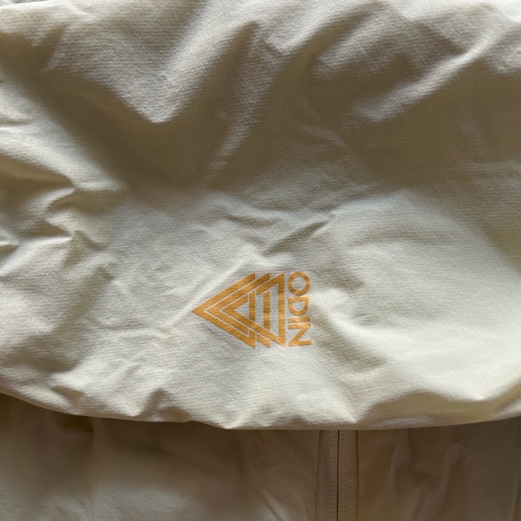 Helly Hanson Hoodie - Picture 4 of 5